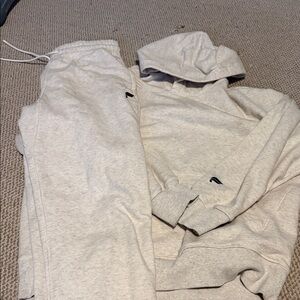 Men's Fabletics Cream Hoodie and Sweatpants Set